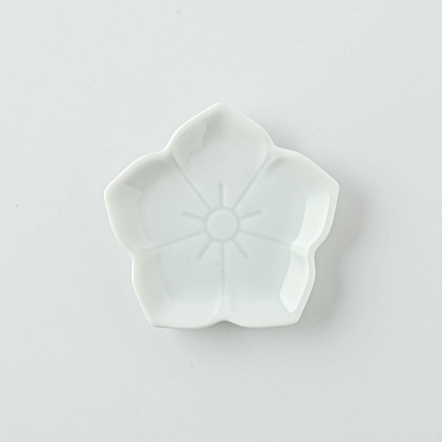 Mino Porcelain "Gaku" Line Engraving Mamezara - Nagamochi Shop