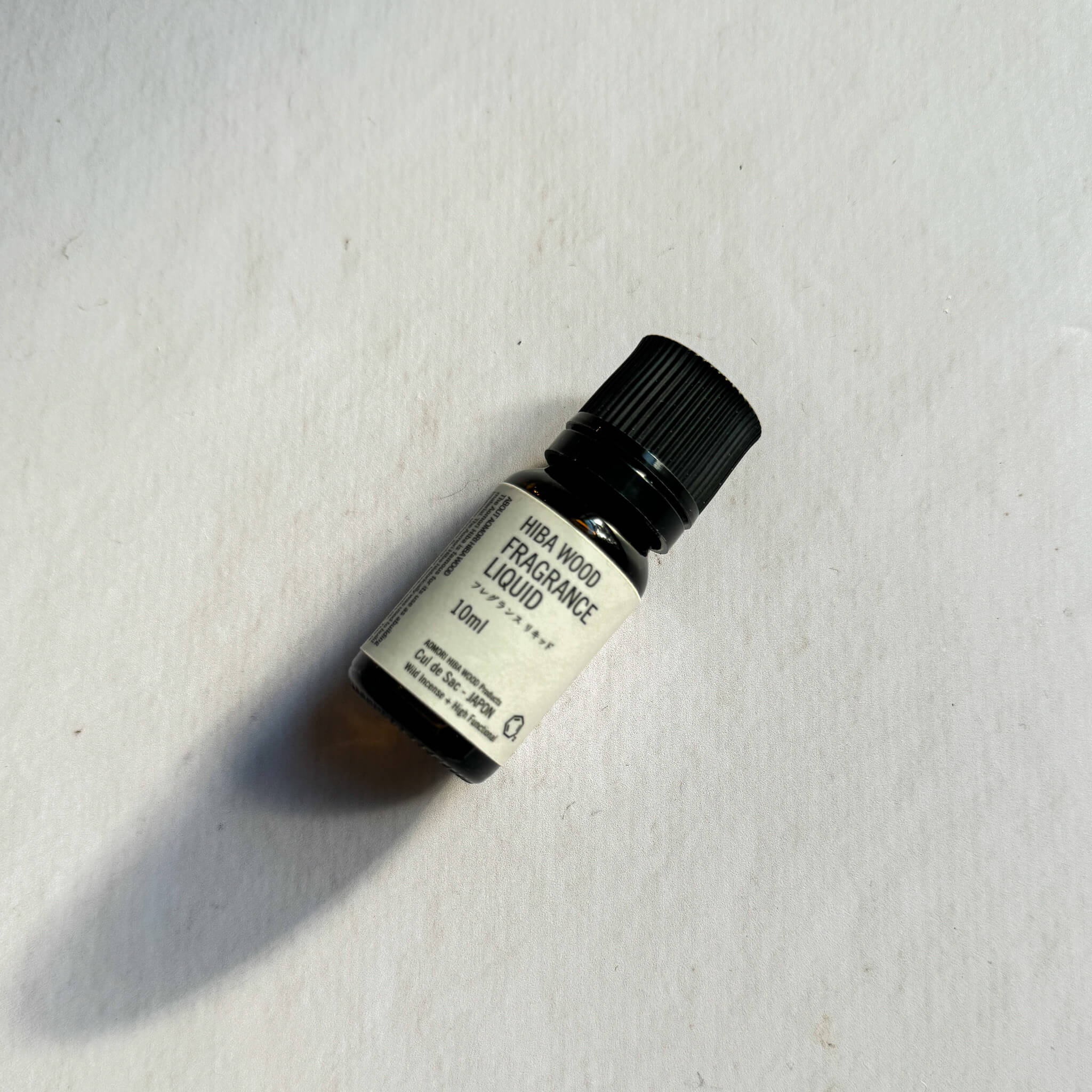 Essential Oil Diffuser Ceramic Maneki Neko - Japanese Lucky Cat (Right Hand) - Nagamochi Shop