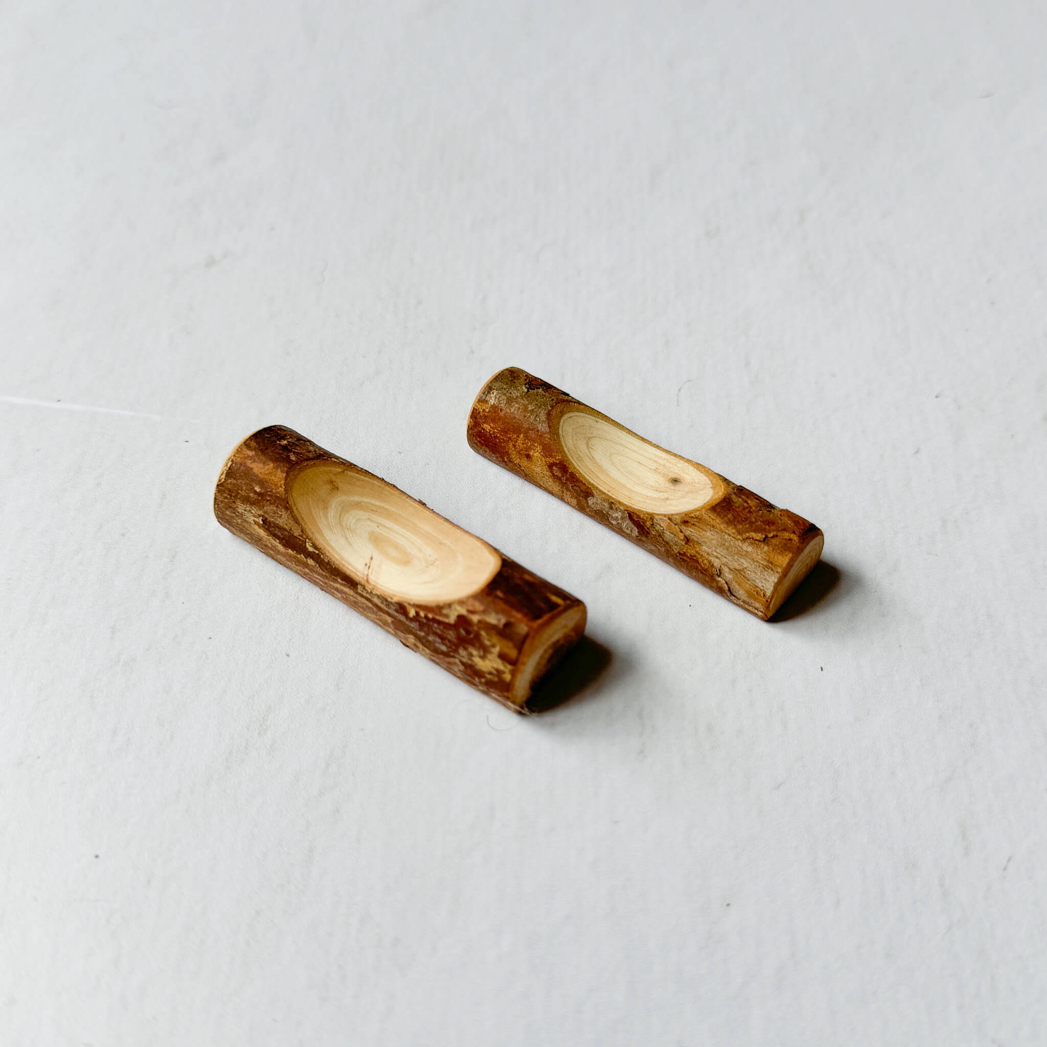 Hiba Wood Chopsticks Rest (Set of 2) - Nagamochi Shop