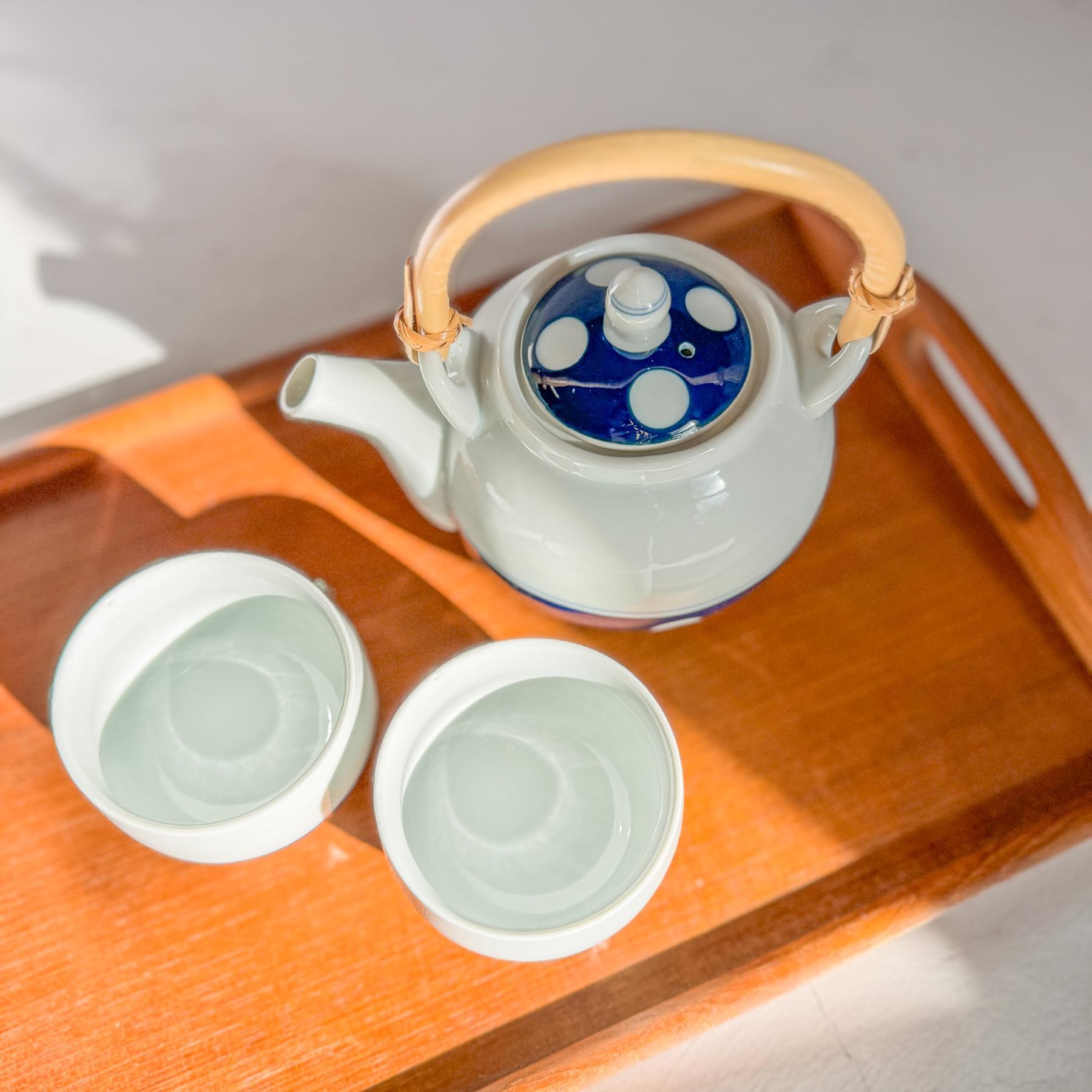 Mid Century Hasami Porcelain Tea Set "Cha-no-ma" (Teapot and Tea Cups) - Nagamochi Shop