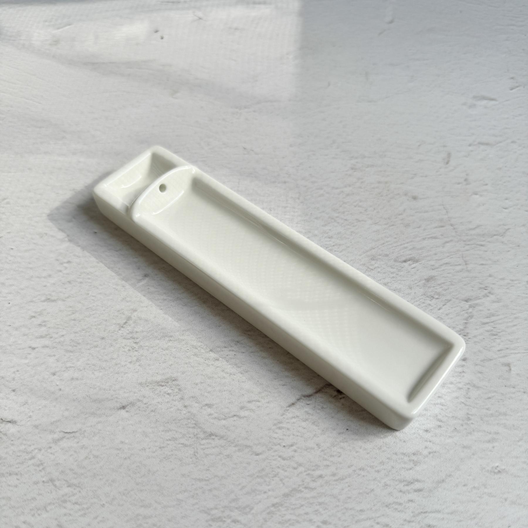 White Porcelain Long Incense Holder - Nagamochi Shop