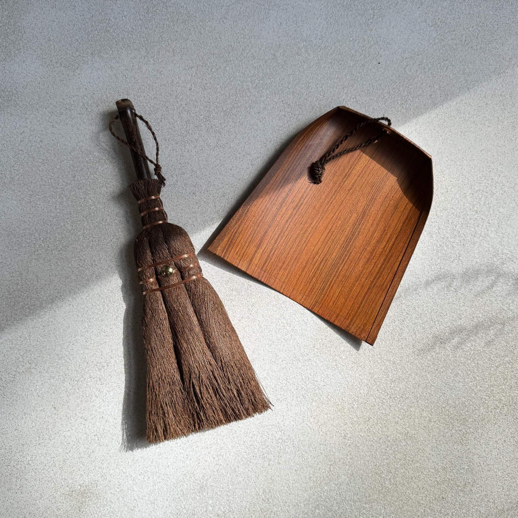 Japanese Table Broom - Nagamochi Shop