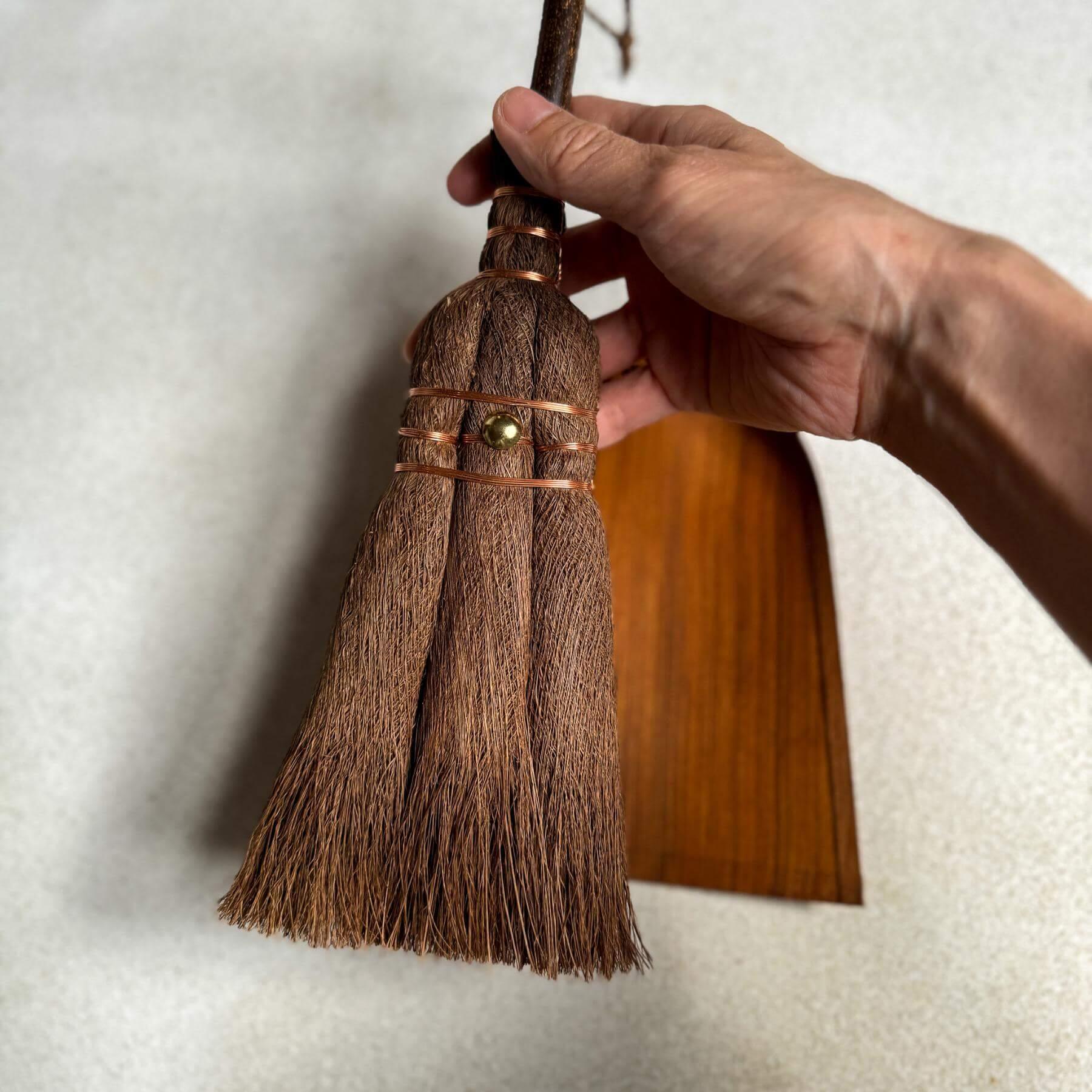 Japanese Table Broom - Nagamochi Shop