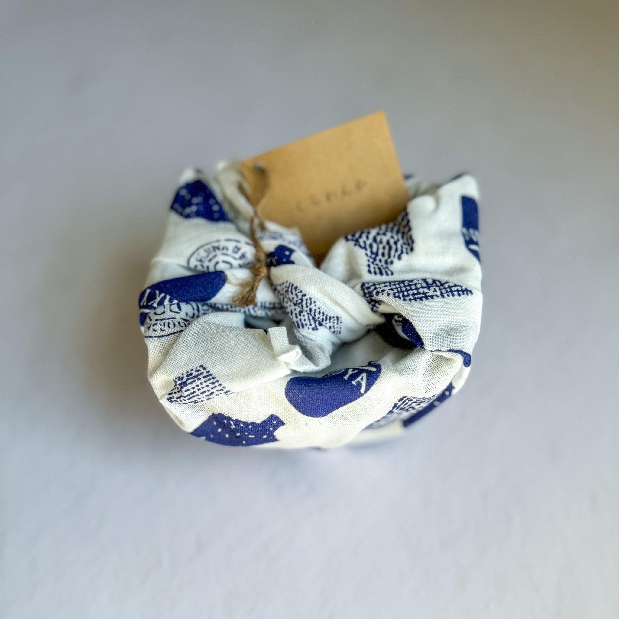 Hasami Porcelain Rice Bowl Set : Kurawanka Bowls "Bottle and Border" - Nagamochi Shop