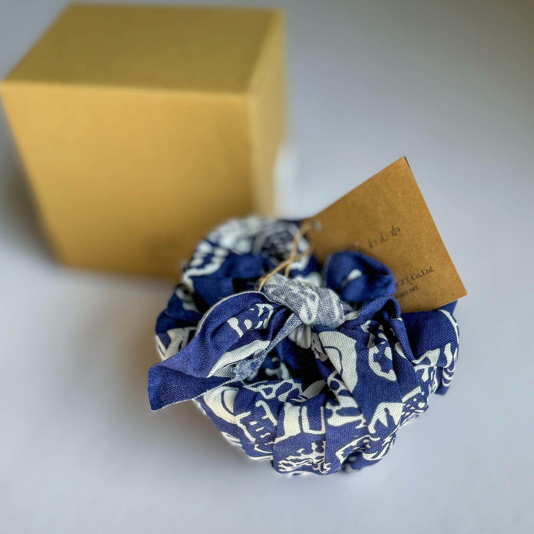 Hasami Porcelain Rice Bowl Set : Kurawanka Bowls "Leaf and Lattice" - Nagamochi Shop