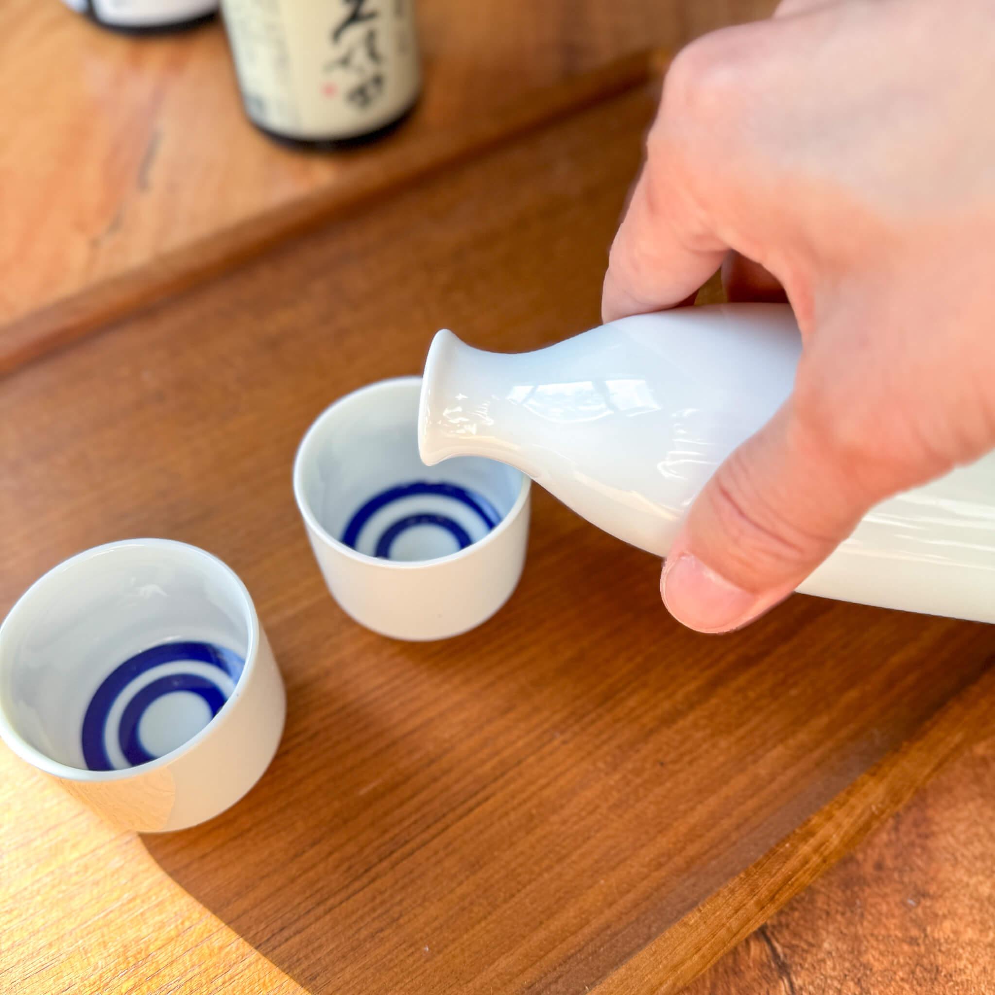 Mino Porcelain Sake Bottle Tokkuri with Two Janome Tasting Sake Cups - Nagamochi Shop