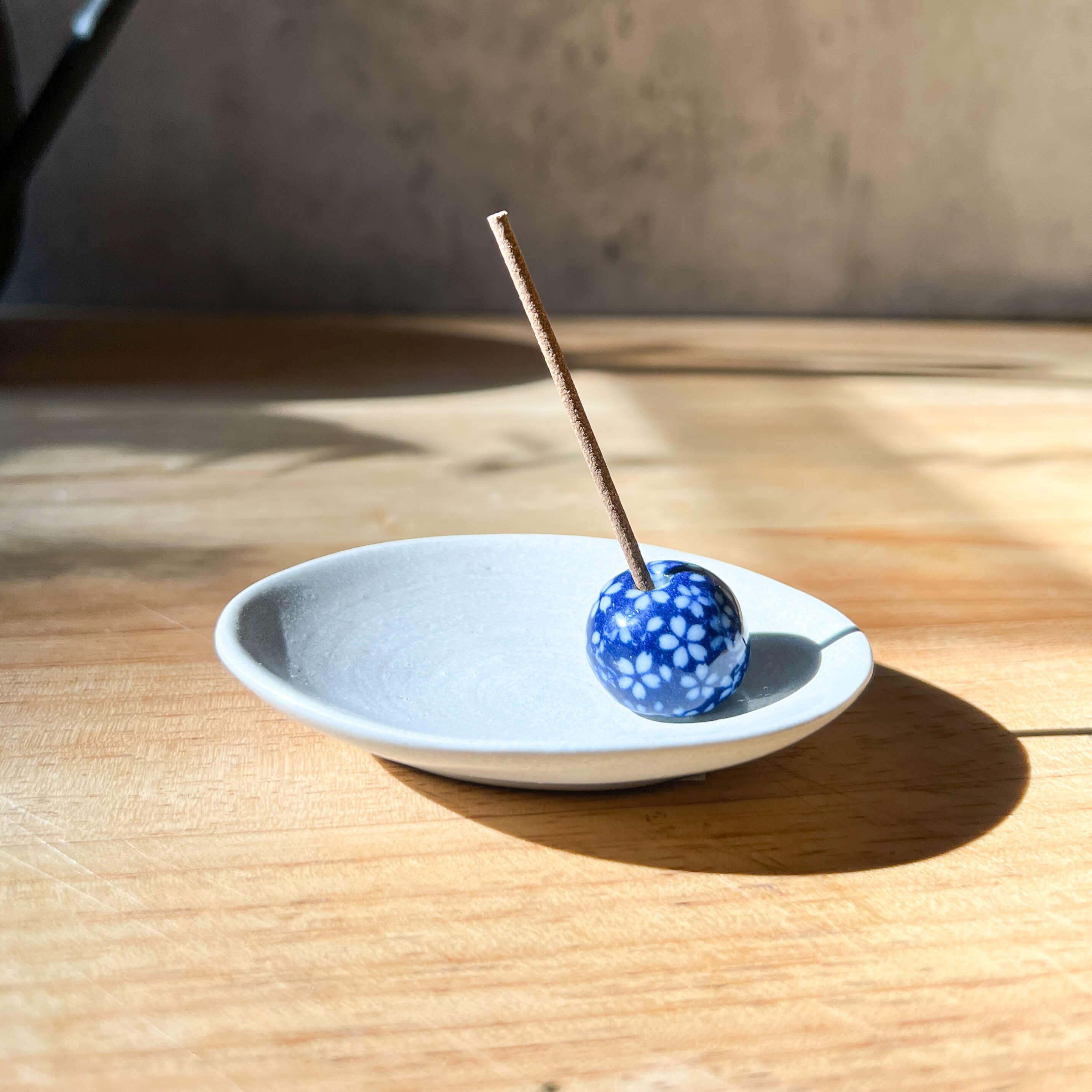 Mino Porcelain Ball Incense Holder - Nagamochi Shop