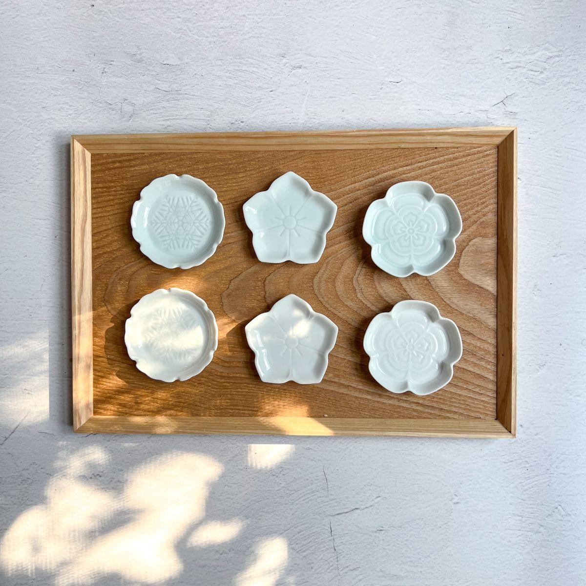 Mino Porcelain "Gaku" Line Engraving Mamezara - Nagamochi Shop