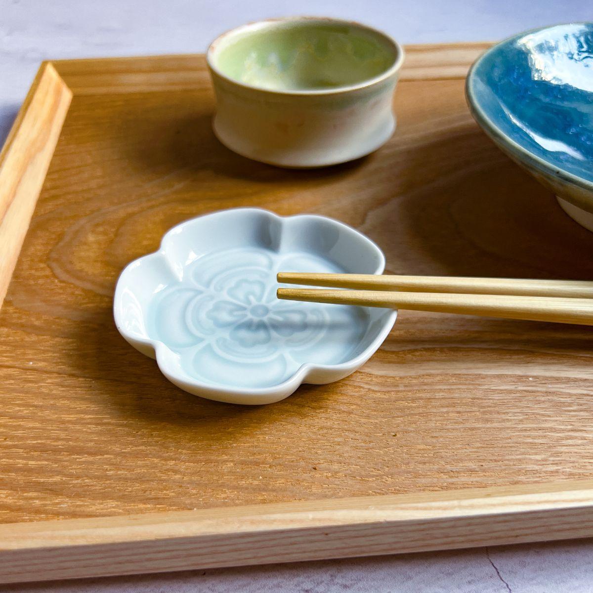 Mino Porcelain "Gaku" Line Engraving Mamezara - Nagamochi Shop