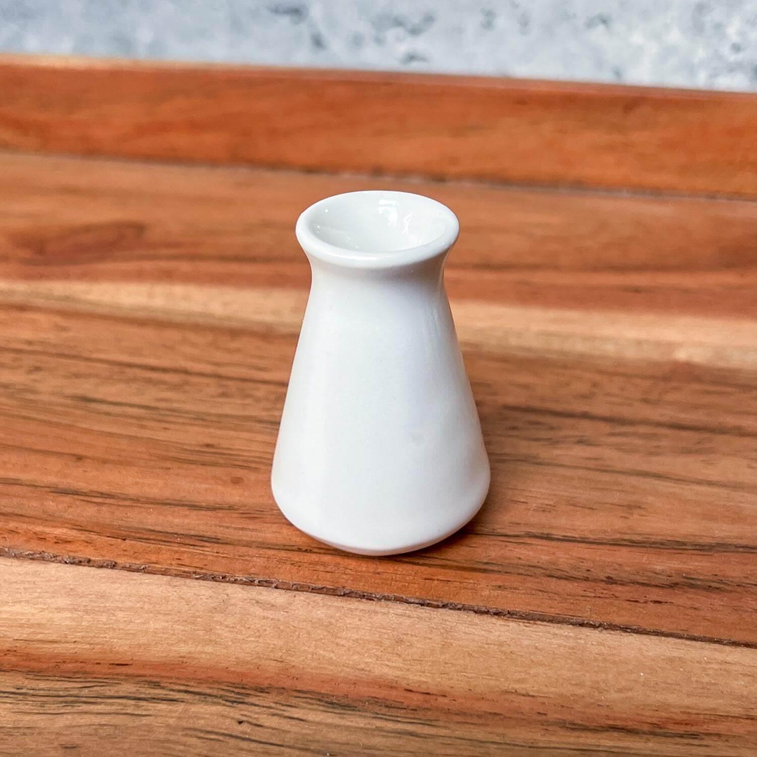 Handmade Tiny Bud Vase (2023 Holiday) - Nagamochi Shop