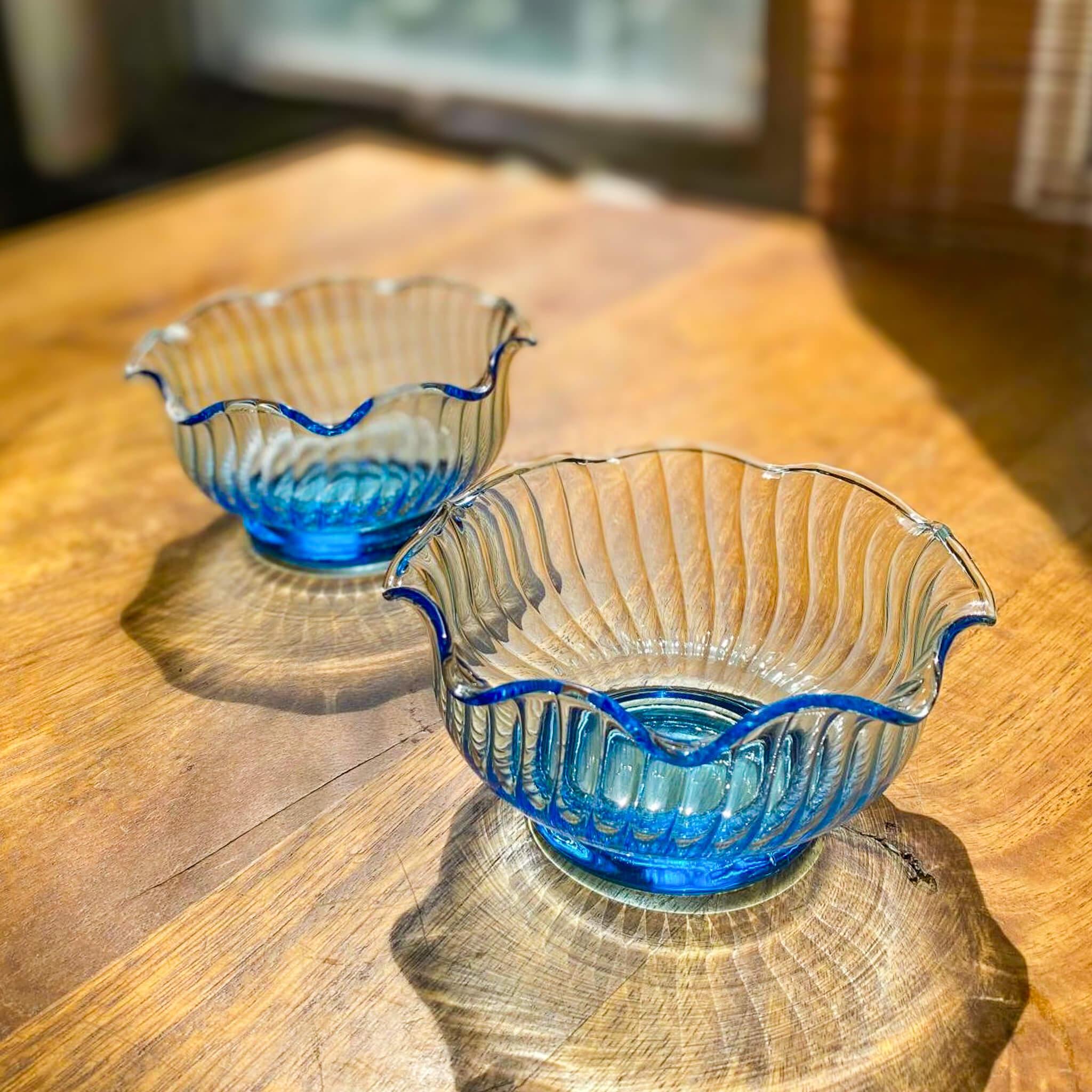 Vintage Glass Bowl (Blue) - Nagamochi Shop