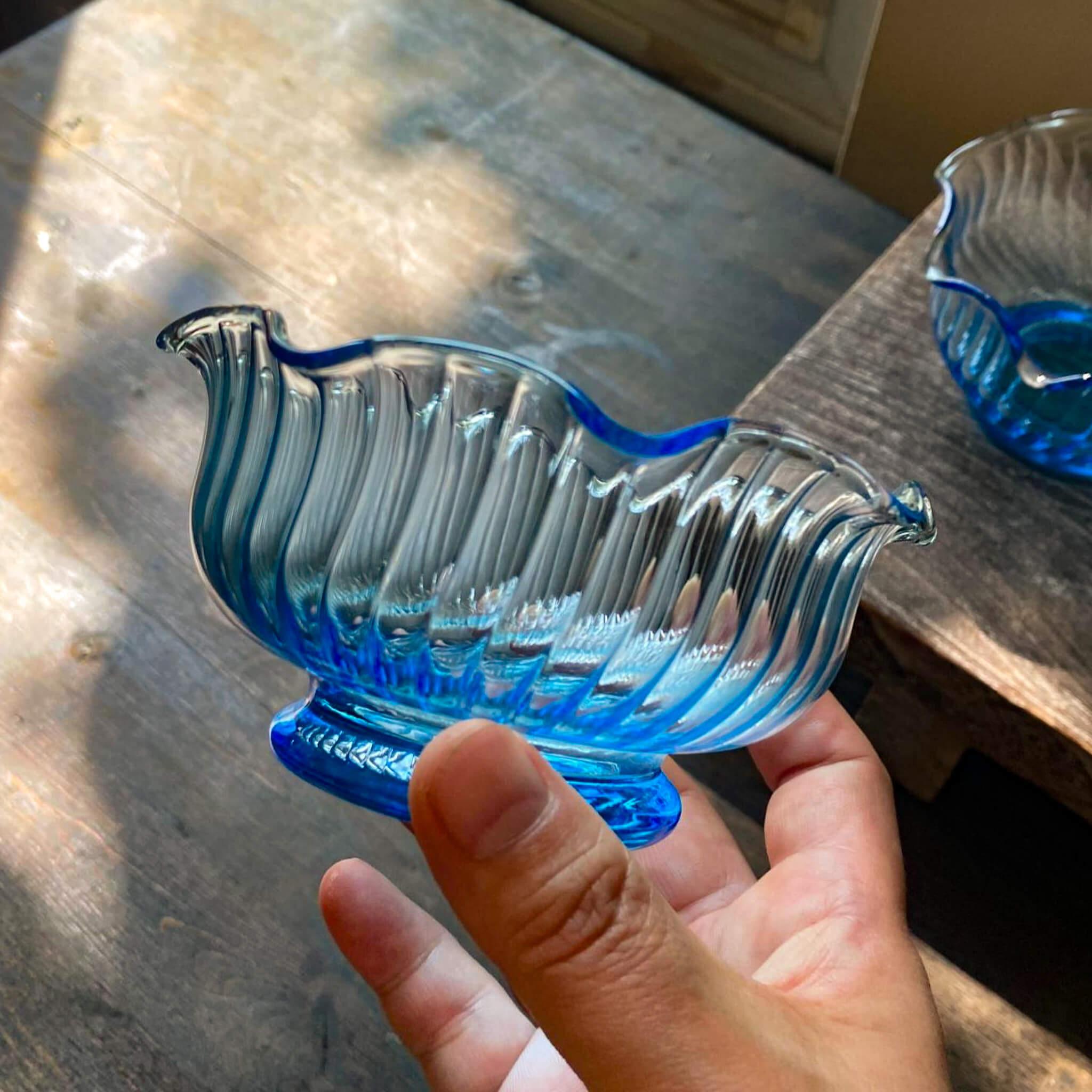 Vintage Glass Bowl (Blue) - Nagamochi Shop