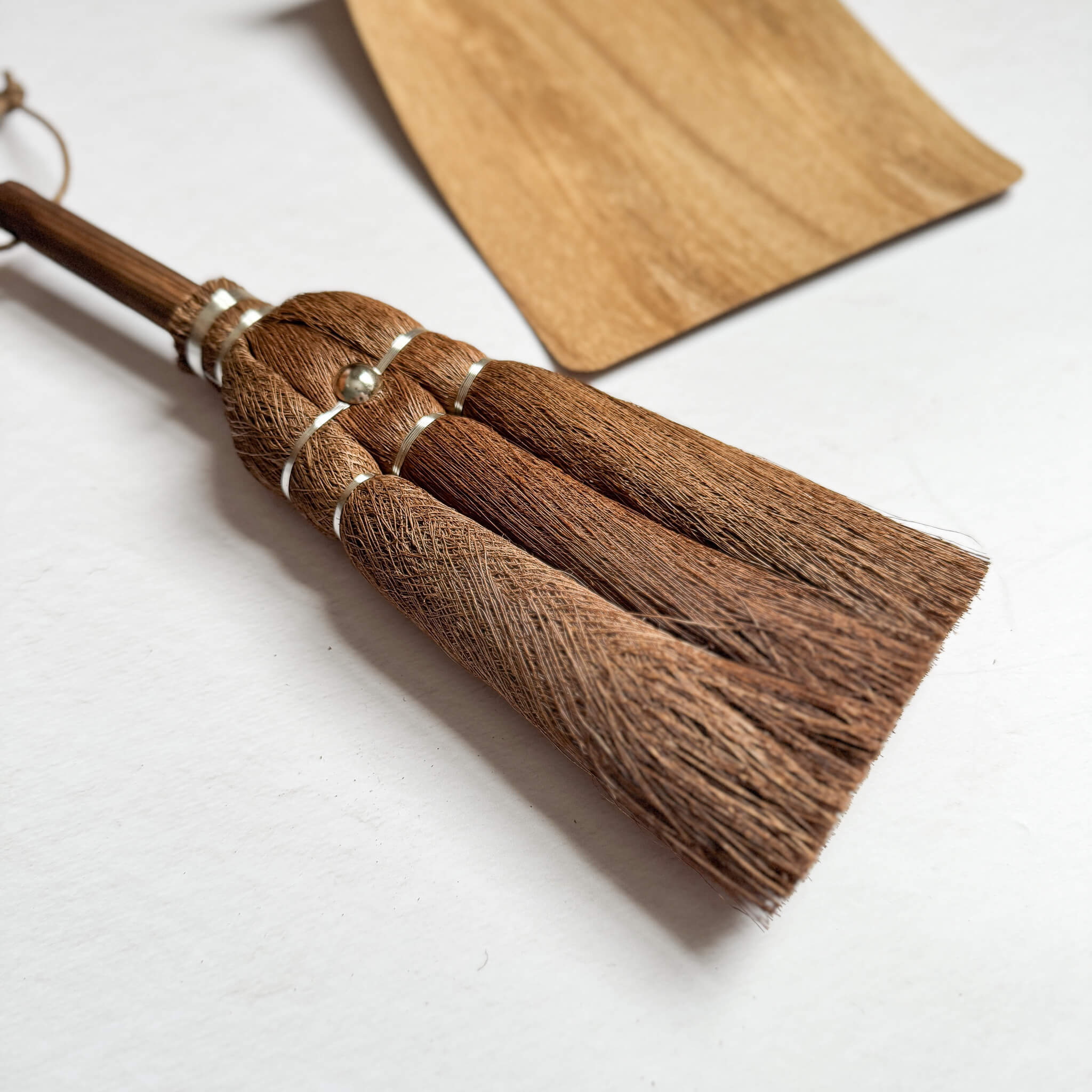 Japanese Table Broom with Hinoki Handle