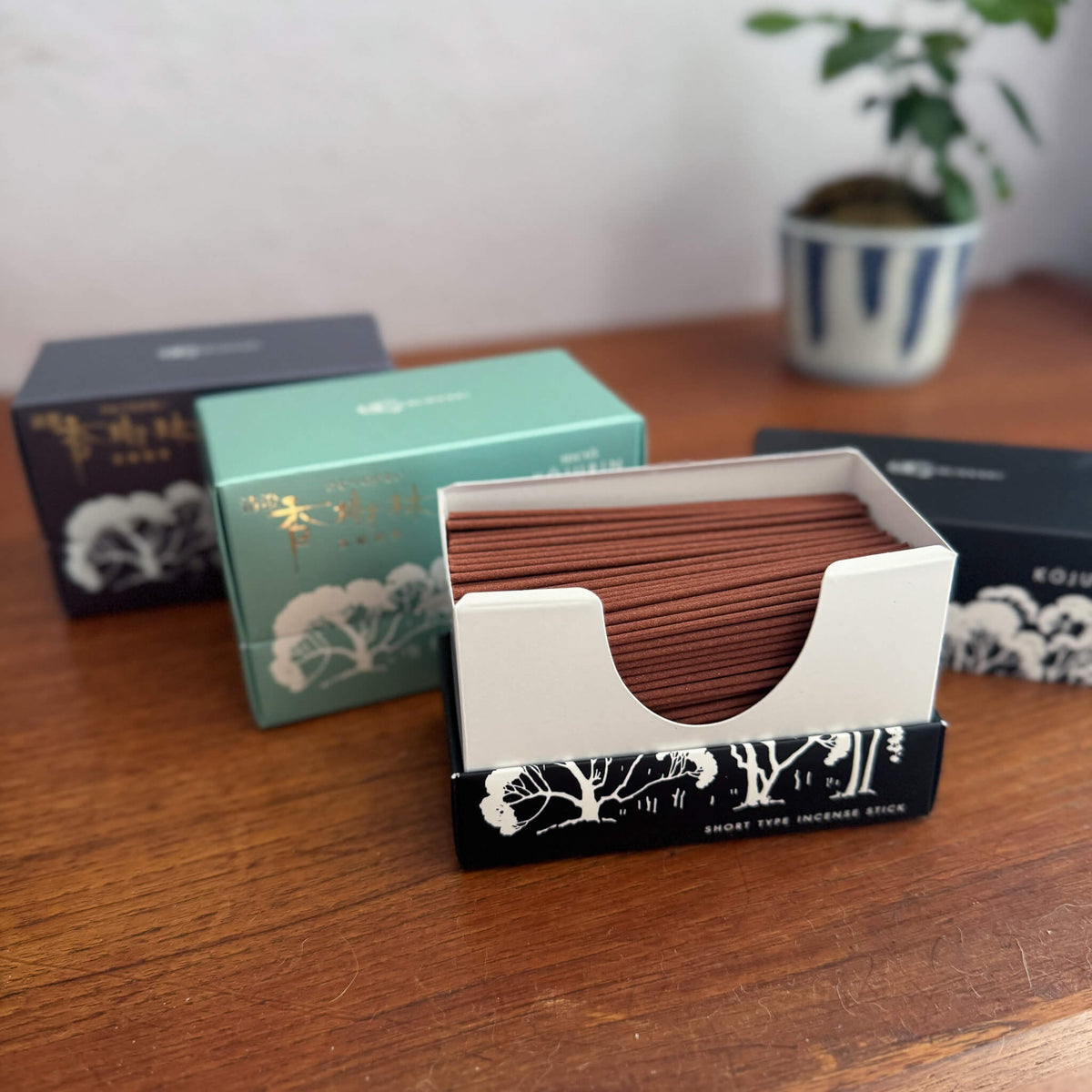 Gyokushodo Kojurin Sandalwood Incense Mini Sticks