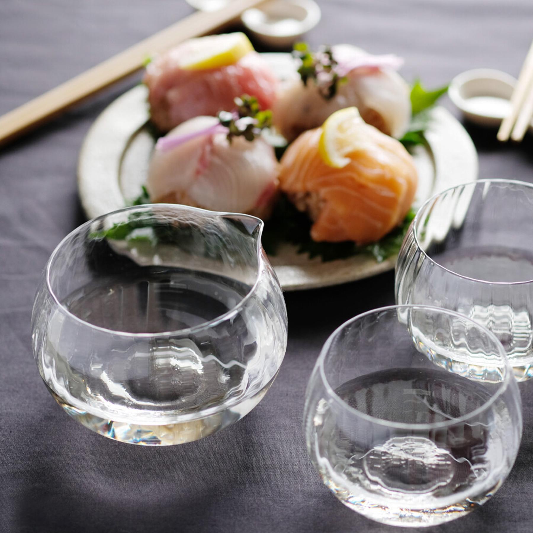 Japanese Glass Sake Set "Mai" | Made in Tokyo Japan - Nagamochi Shop