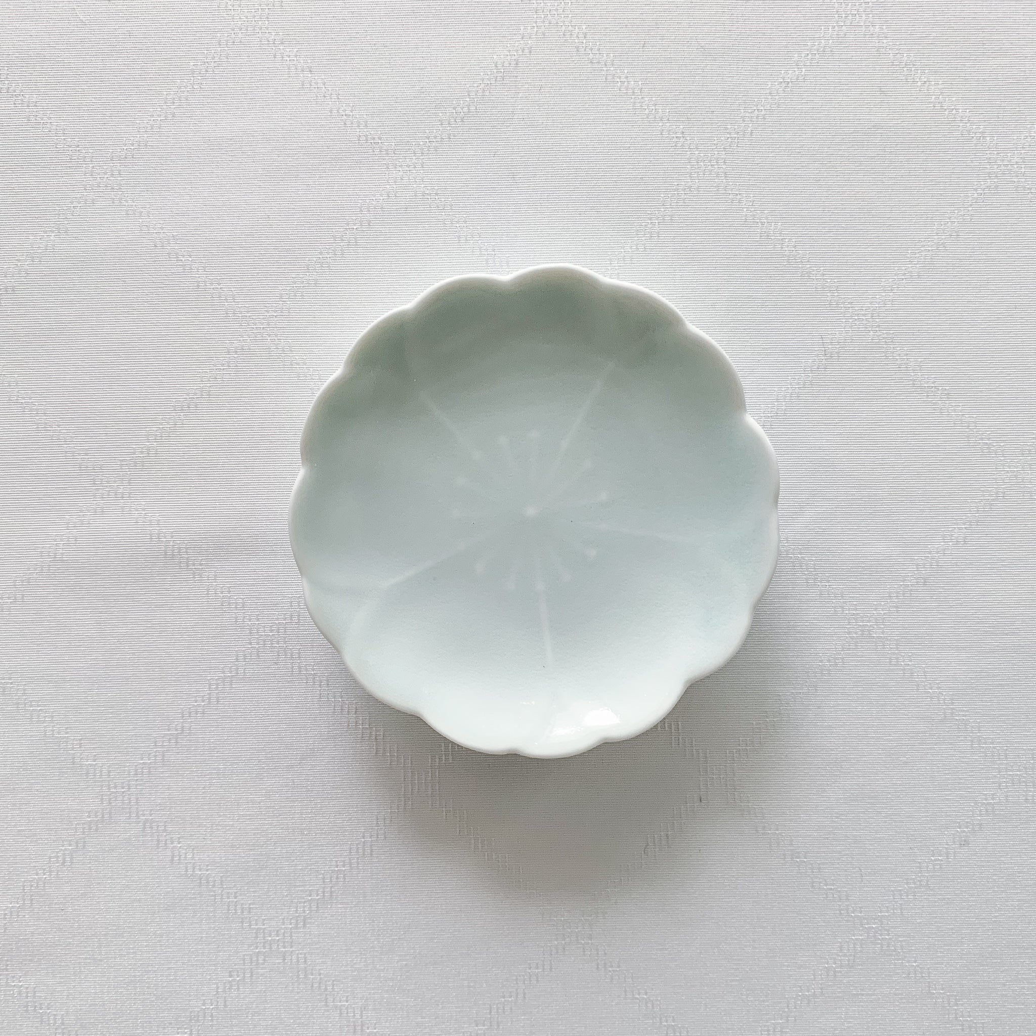 Hasami Porcelain Sakura Mamezara - Nagamochi Shop