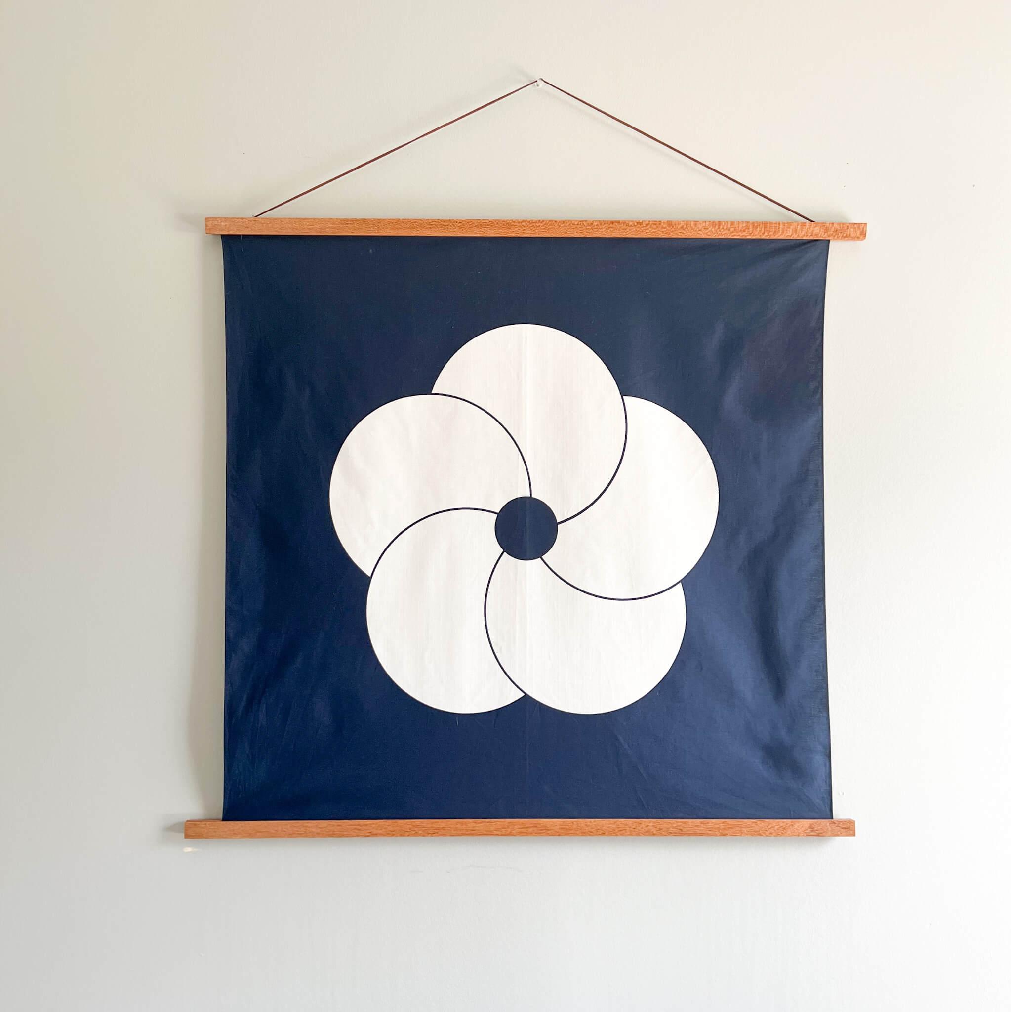 Art Hanger for Furoshiki & Tenugui - Nagamochi Shop