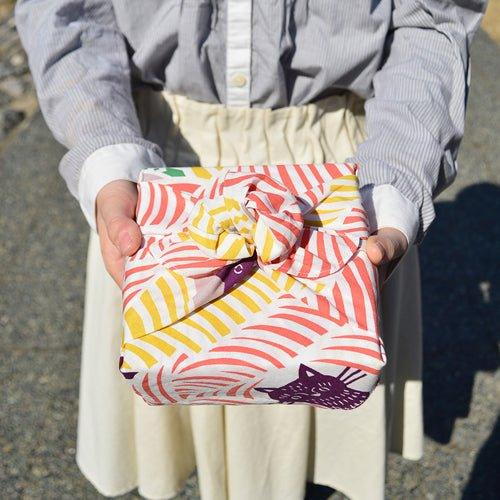 Cats & Birds Furoshiki 70 x 70cm - Nagamochi Shop