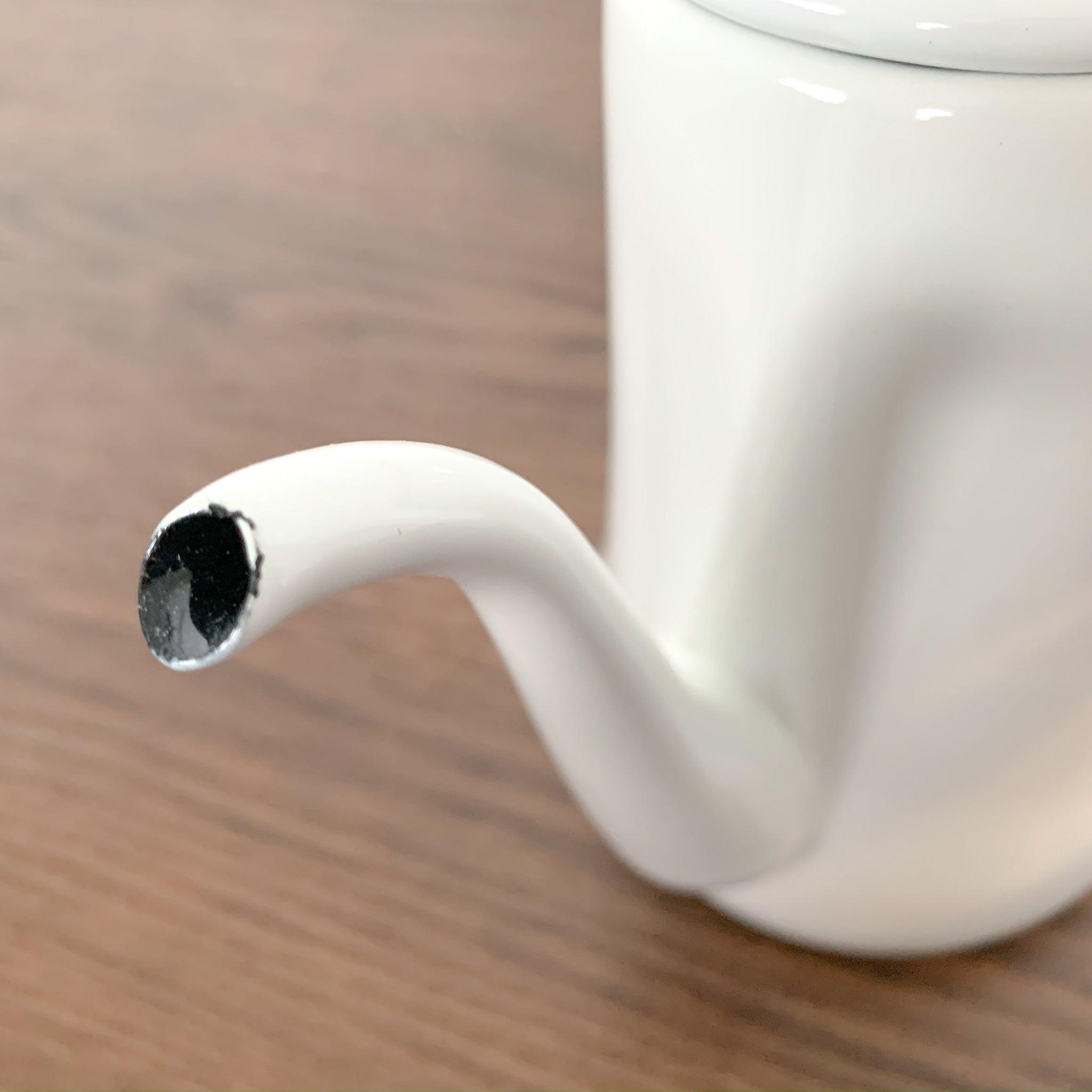 Enamel Slim Kettle 0.7L / NODA HORO - Nagamochi Shop