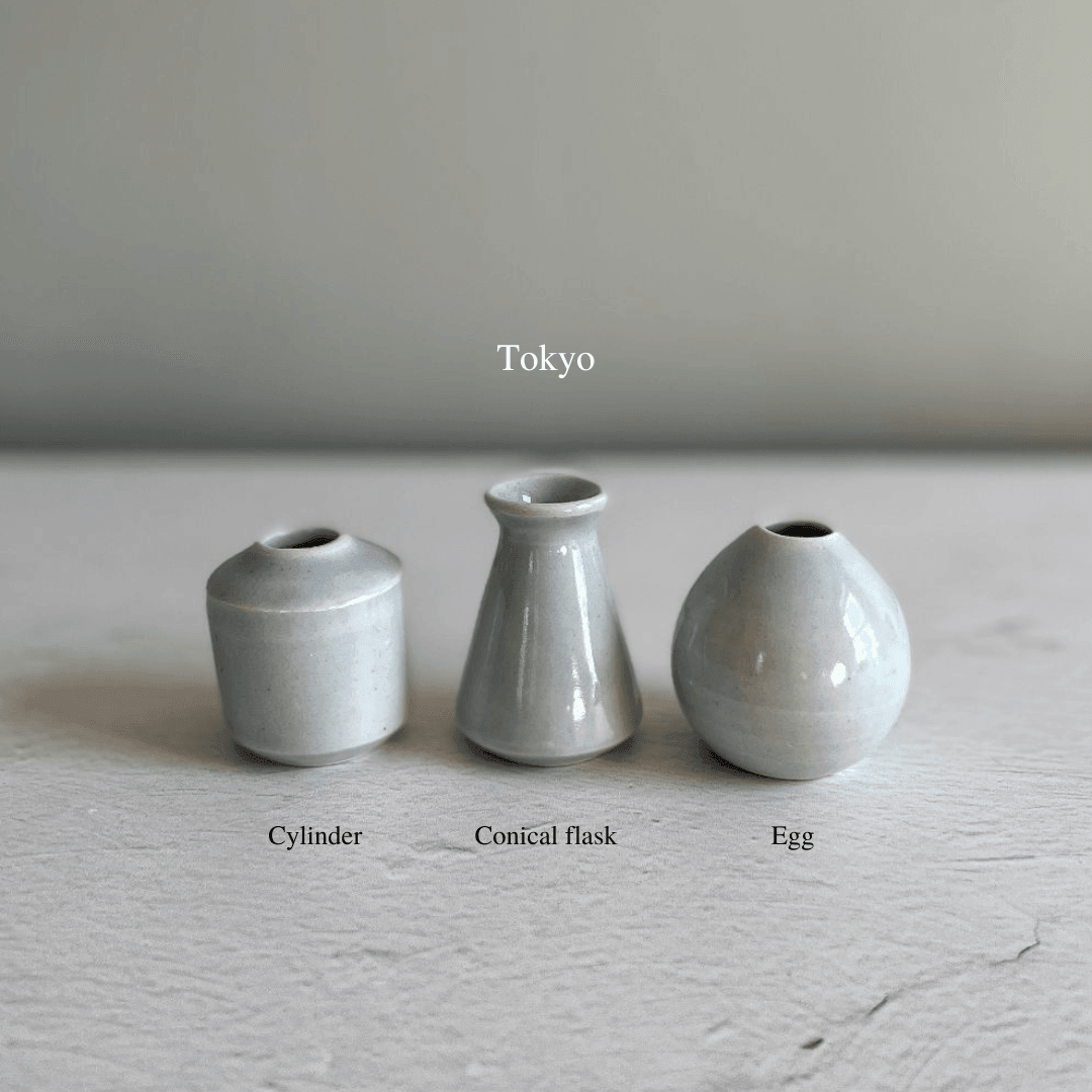 Handmade Tiny Bud Vase (2022 Holiday) - Nagamochi Shop