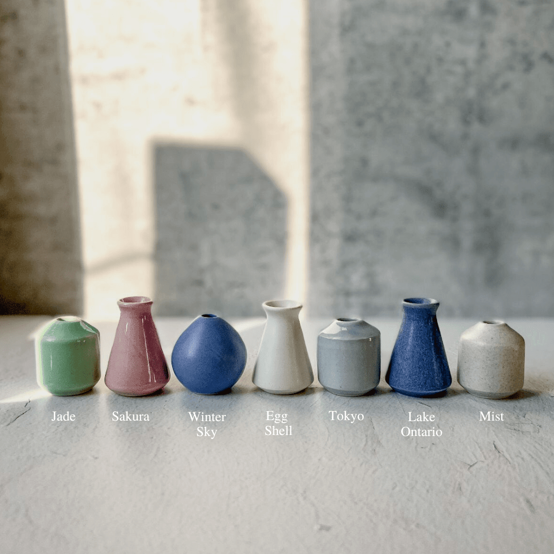 Handmade Tiny Bud Vase (2022 Holiday) - Nagamochi Shop