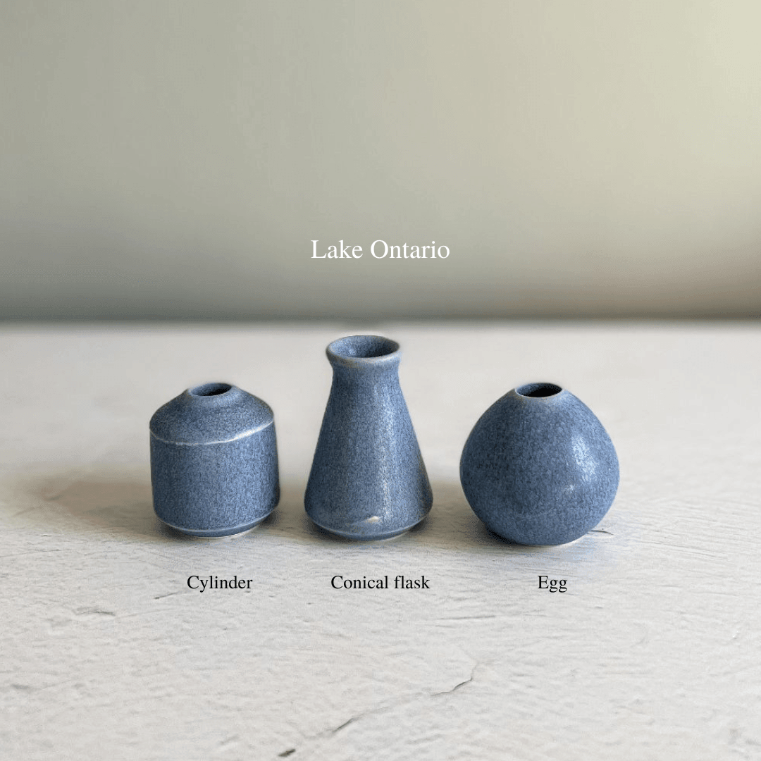 Handmade Tiny Bud Vase (2022 Holiday) - Nagamochi Shop