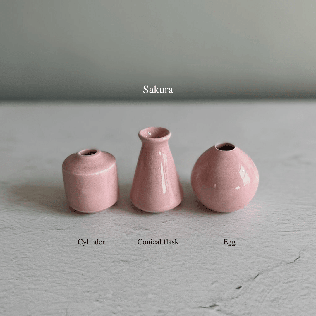 Handmade Tiny Bud Vase (2022 Holiday) - Nagamochi Shop