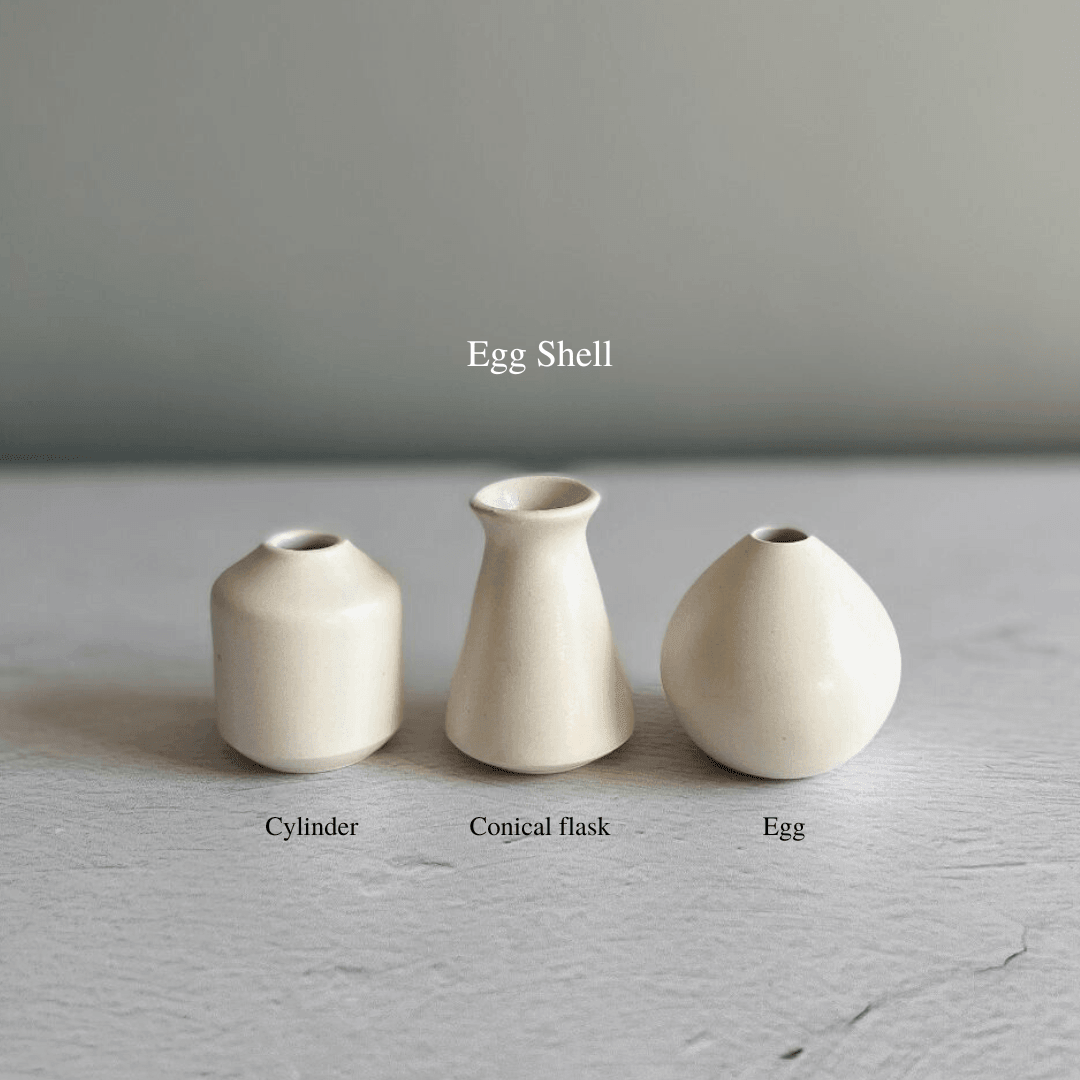 Handmade Tiny Bud Vase (2022 Holiday) - Nagamochi Shop
