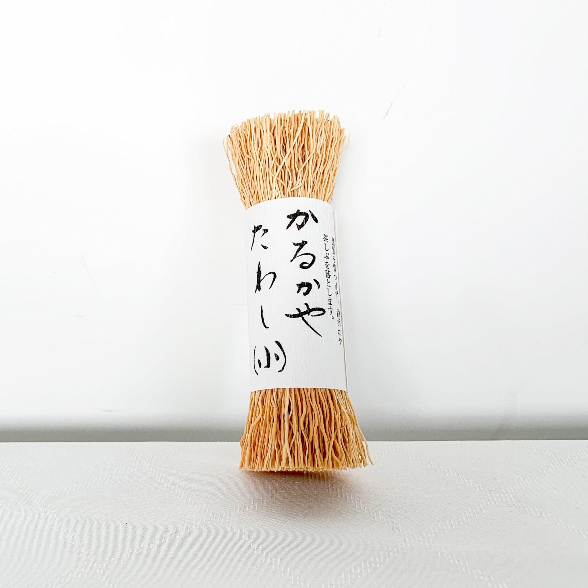 Karukaya Grass Kitchen Scrubber Brush / KAMENOKO TAWASHI - Nagamochi Shop