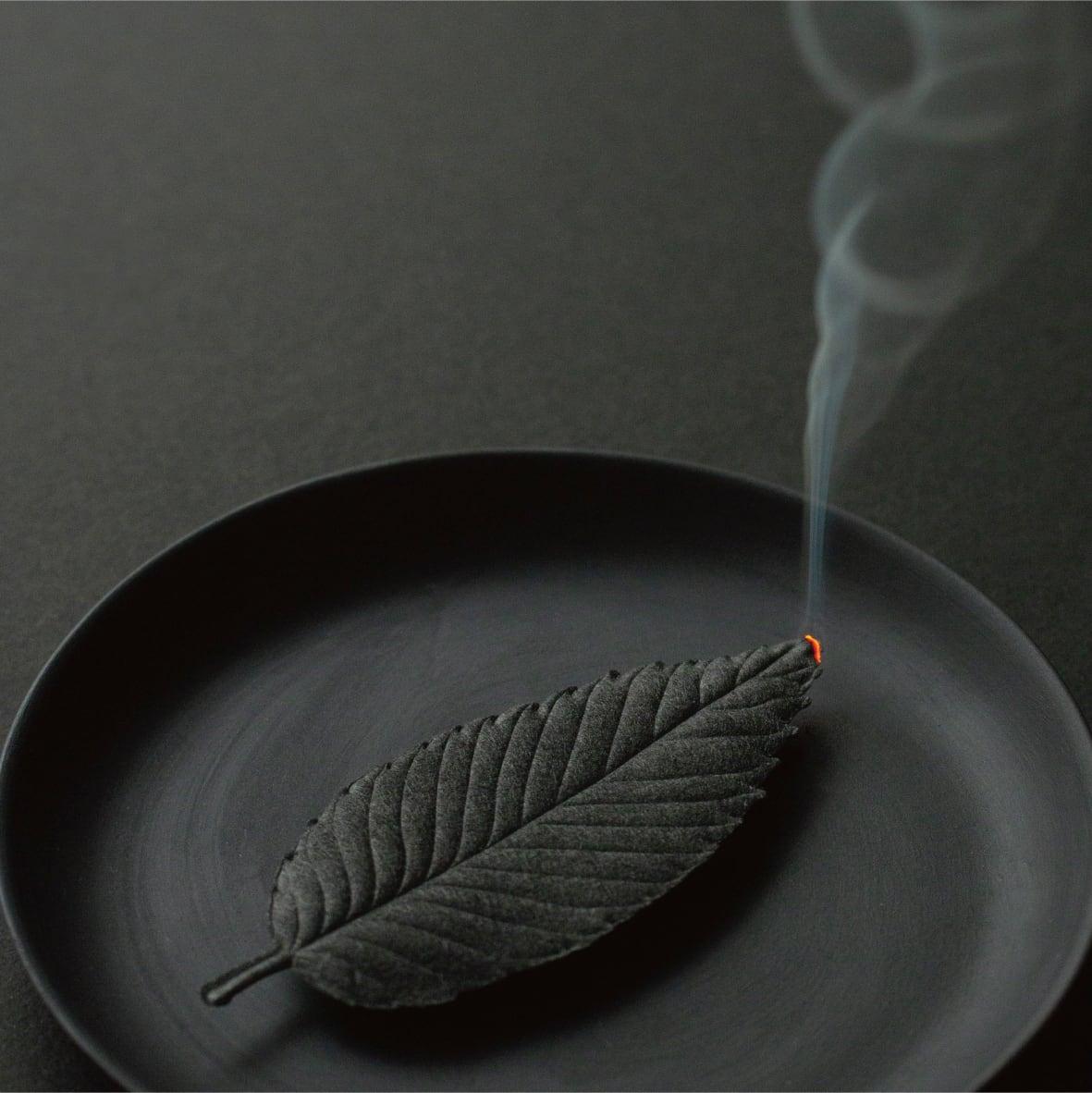 Paper Incense HA KO - Black, Set of 6 (Relax) - Nagamochi Shop