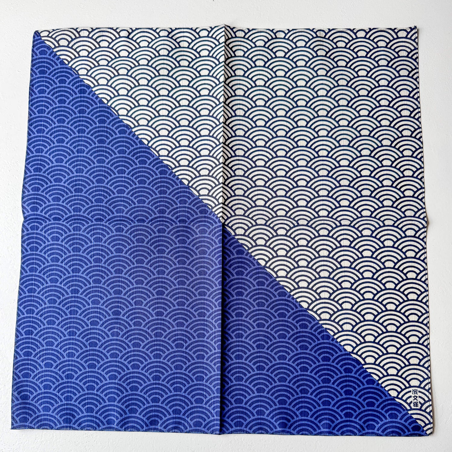 Mini Furoshiki 50cmx50cm | Blue Wave - Seigaiha