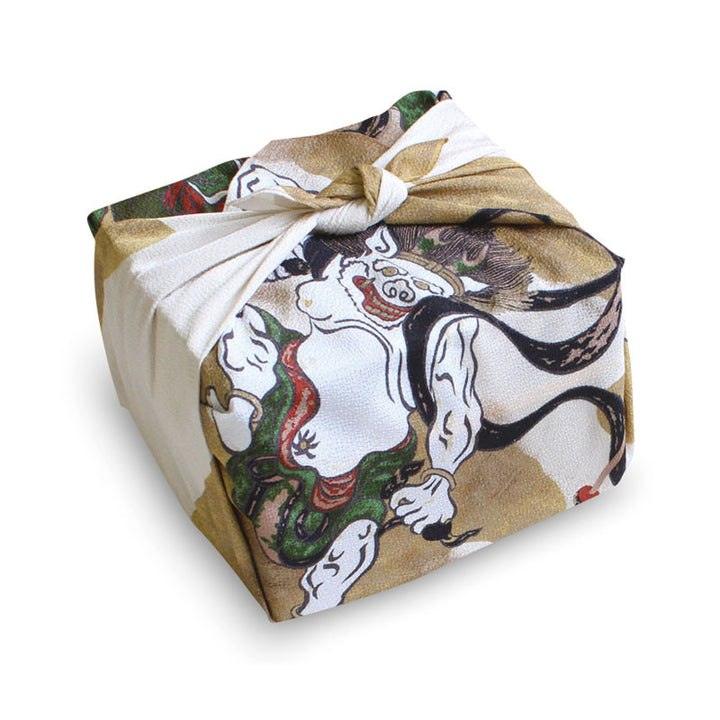 Chirimen art furoshiki "Fujin Raijin" 68x68 cm - Nagamochi Shop