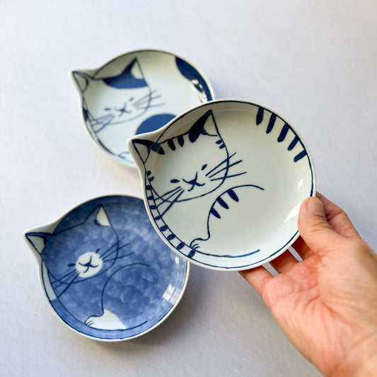 Hasami Porcelain Kitty Dessert Plate