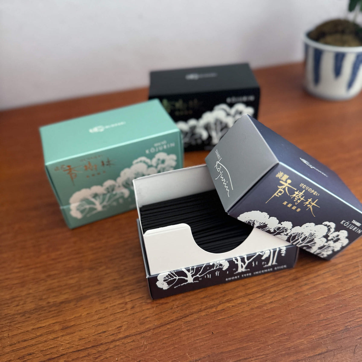 Gyokushodo Kojurin Sandalwood Incense Mini Sticks