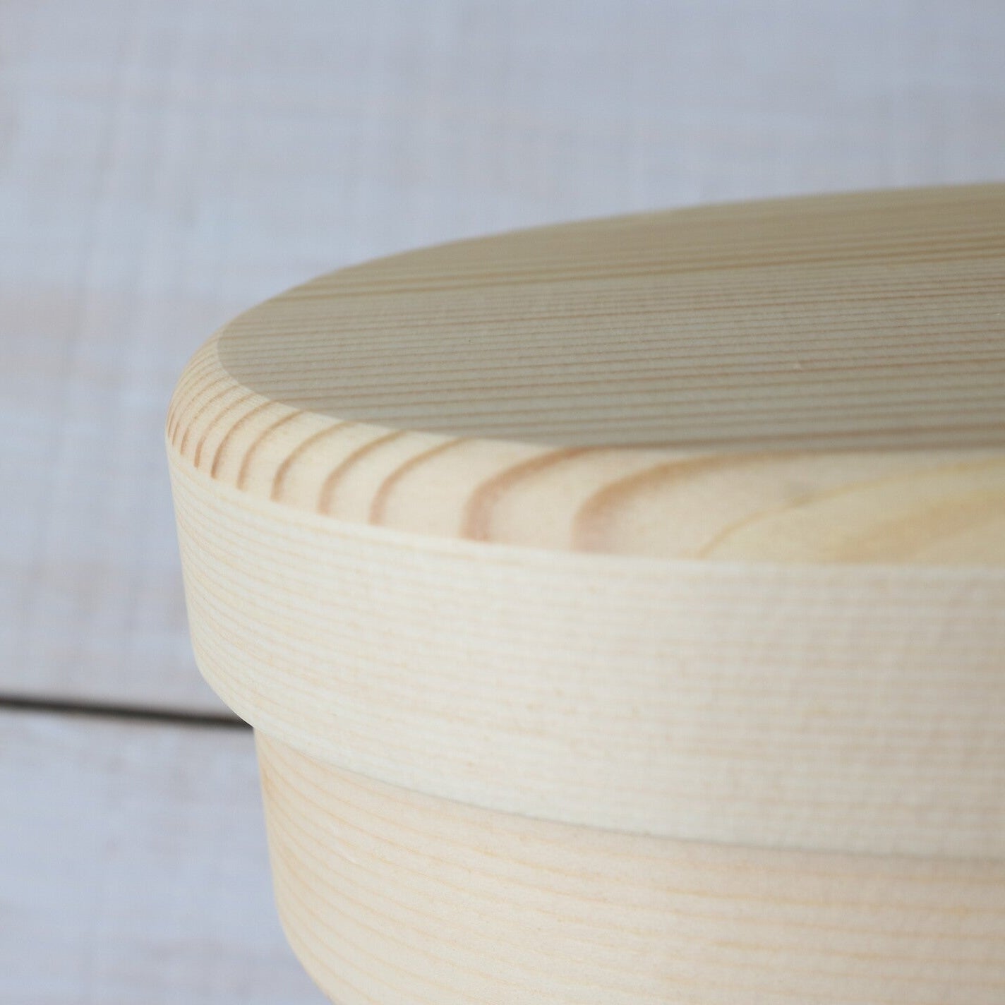 Japanese Cedar Wappa Style Bento Box, Oval One-Tier, 500 ml