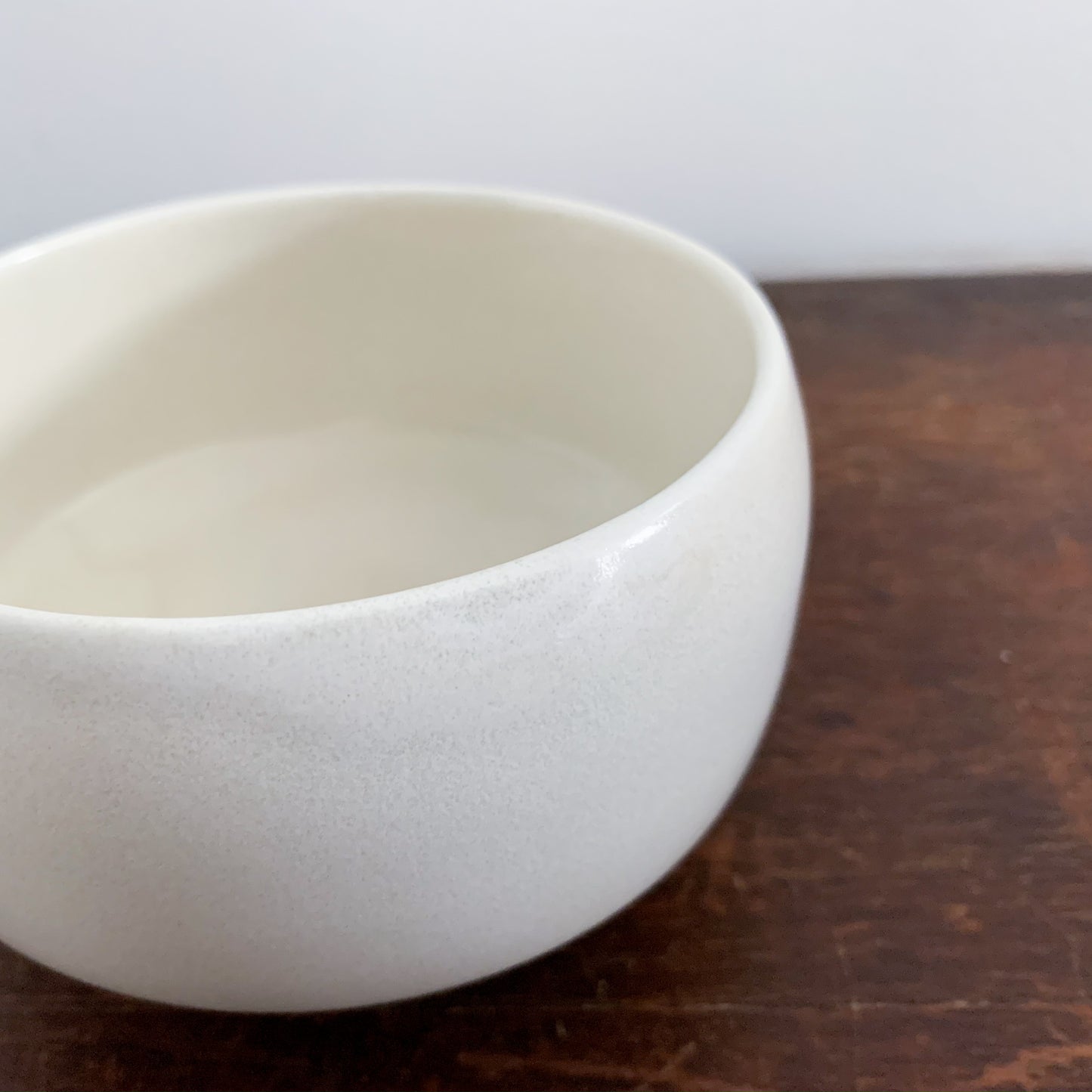 Hasami Porcelain Bowl "haku"