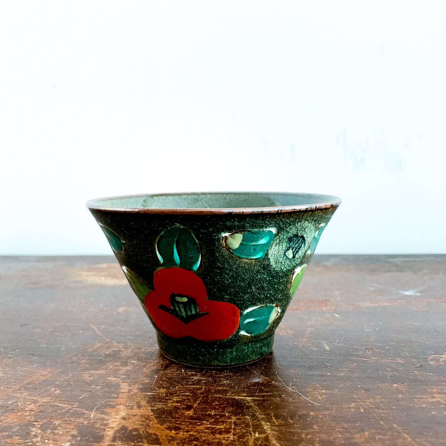 Hasami Porcelain Bowl "Gorohachi (568)" -Flower Hedge