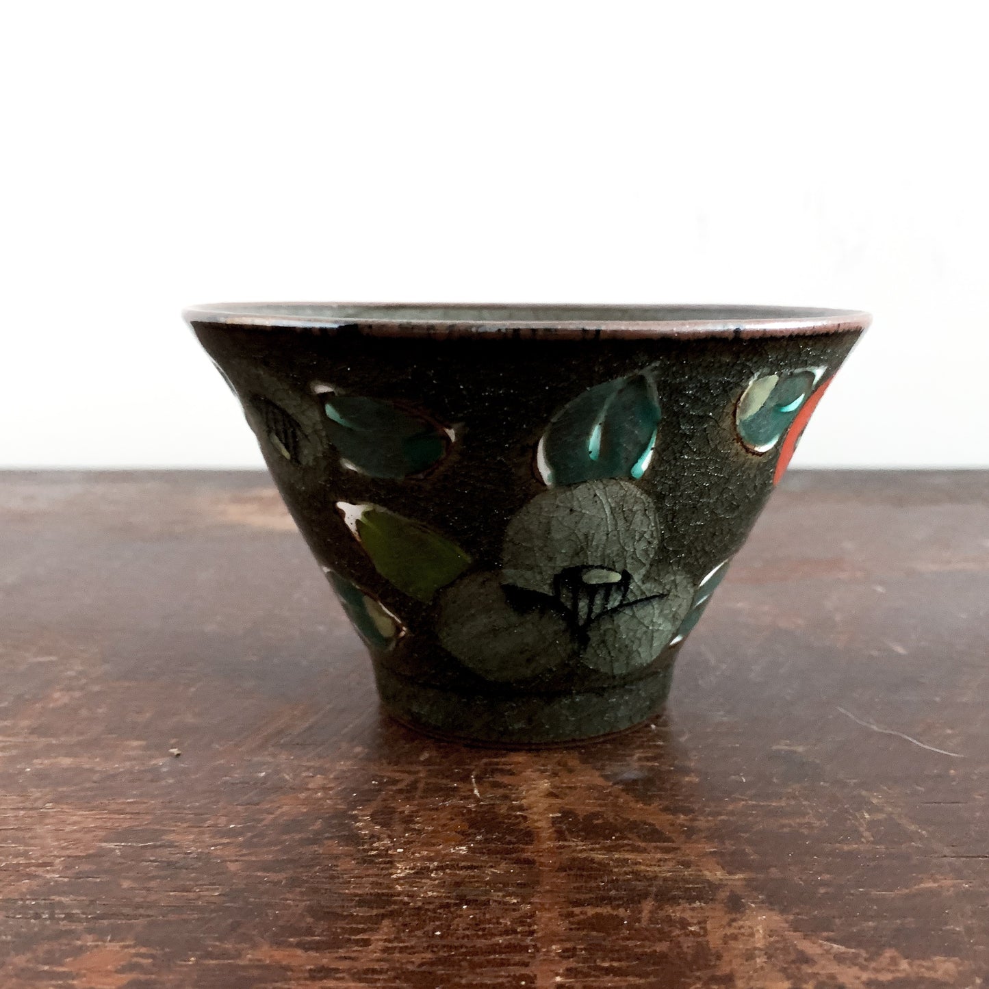 Hasami Porcelain Bowl "Gorohachi (568)" -Flower Hedge