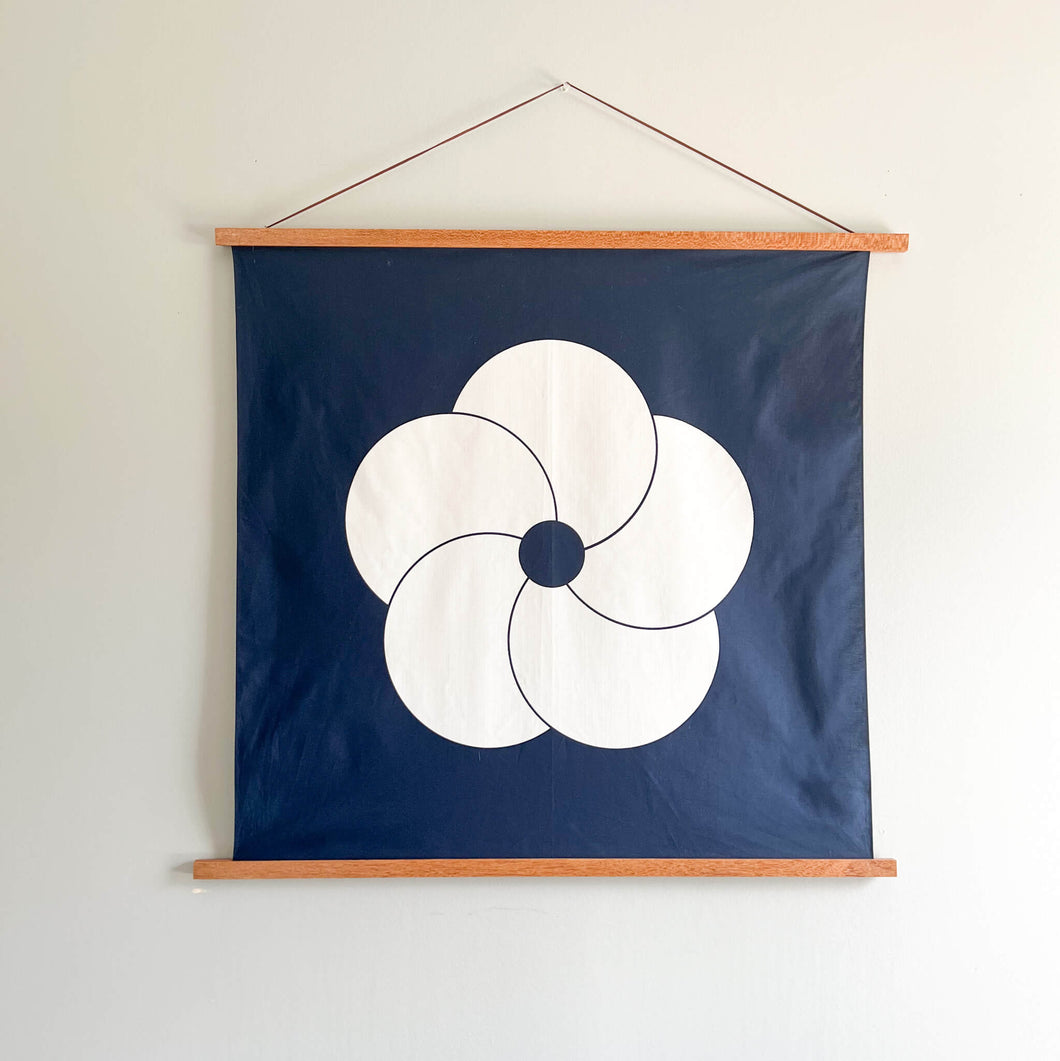Art Hanger for Furoshiki & TenuguiNagamochi Shop