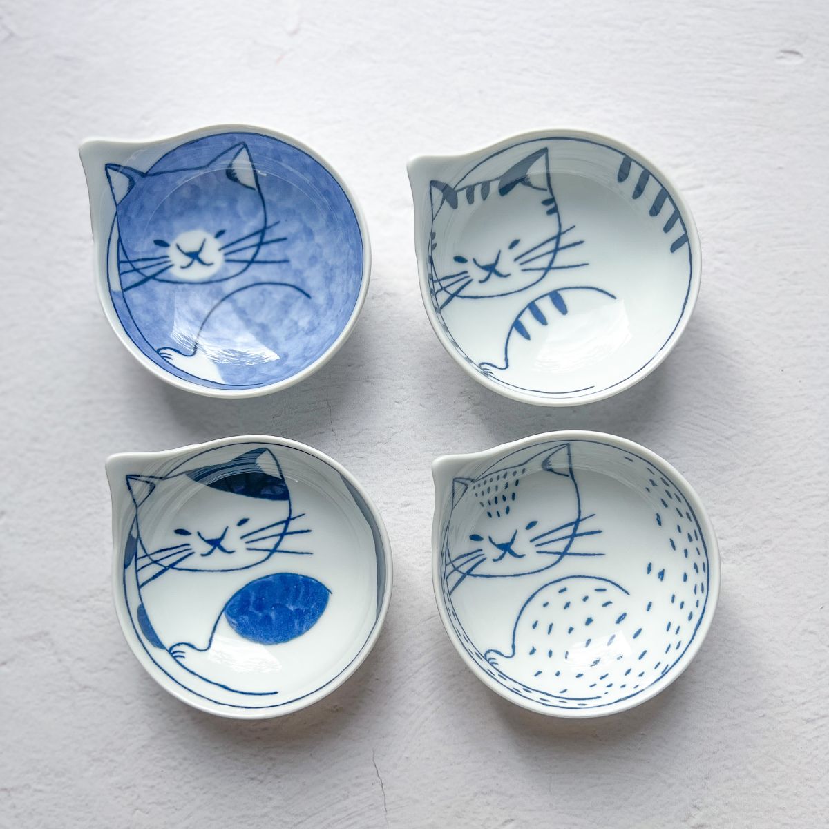 Hasami Porcelain Kitty Kobachi (Small Deep Dish)Nagamochi Shop