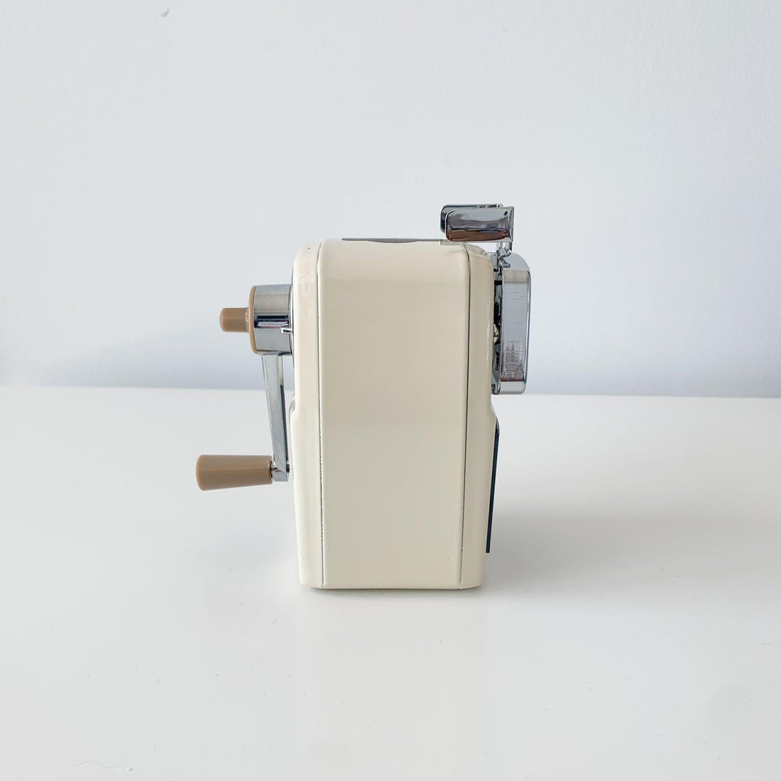 Manual Operation Pencil Sharpener - Nagamochi Shop