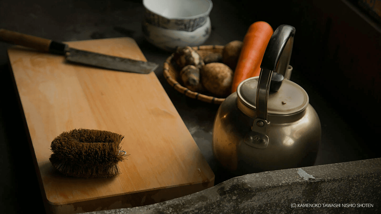 KAMENOKO TAWASHI Vegetable Scrub Brush - Thumbnail 5